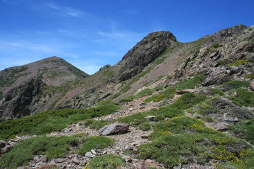 14h02 : Monte Corona à gauche et Capu a u Corbu au centre