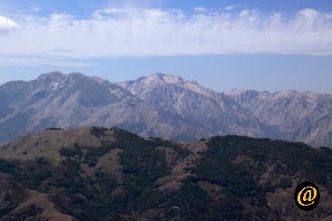 Monte Cardo  à gauche ; Monte Rotondo au centre et la vallée de la Restonica vers la droite