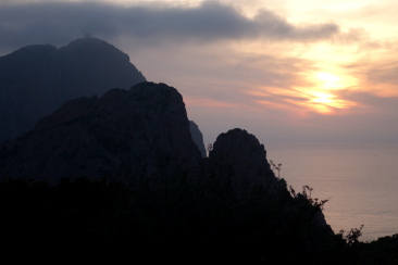 Coucher de Soleil avec à gauche, Capu Rossu et sa tour génoise